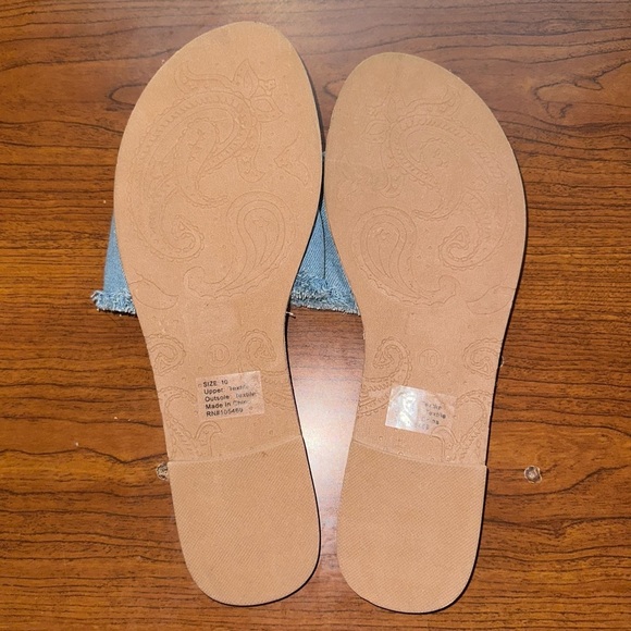 Venus Denim Raw Edge Distressed and Rhinestone Watermelon Slide Sandals Size 10 - Picture 3 of 3
